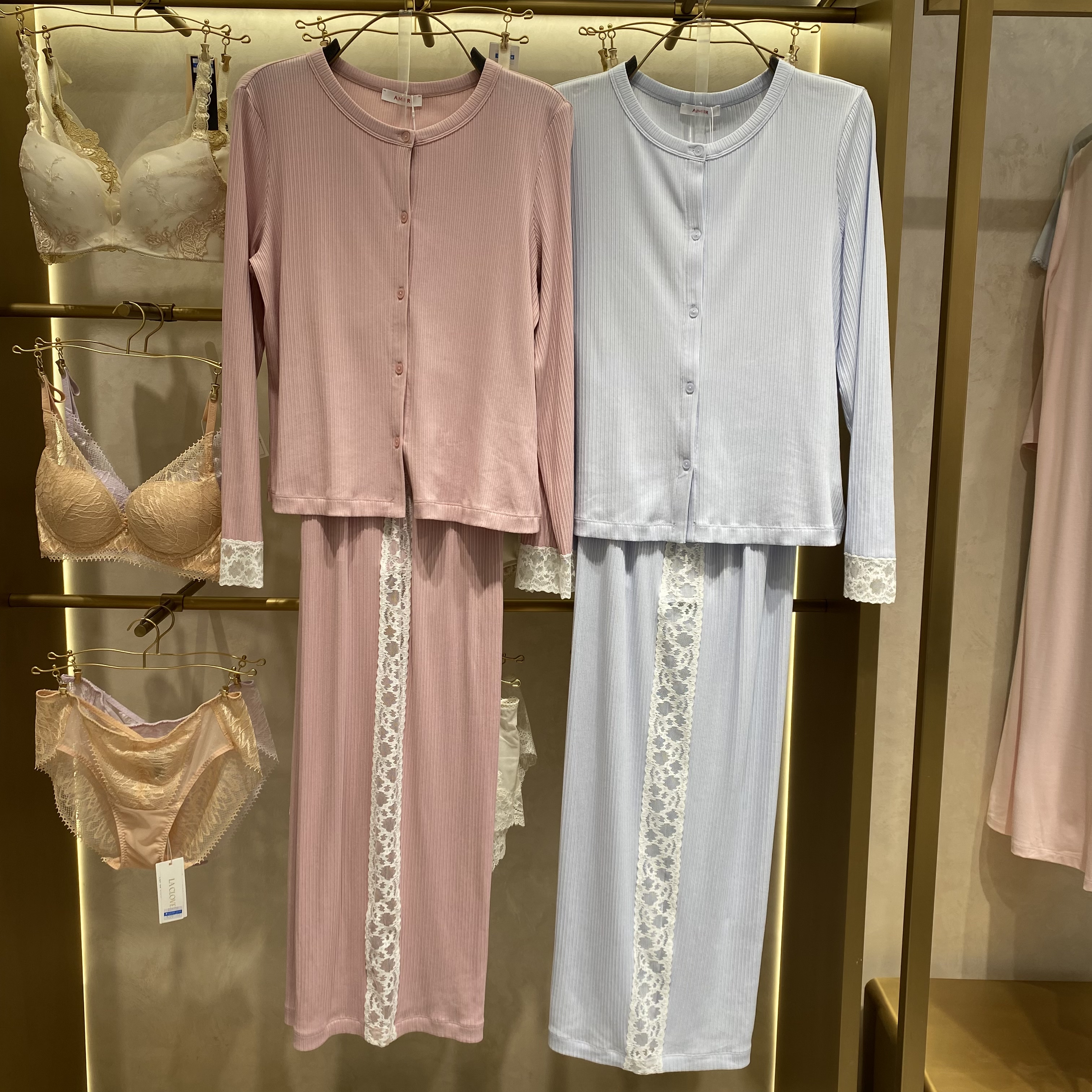 AM46C271爱慕26年春新款长袖柔软家居服棉质群服舒适睡衣