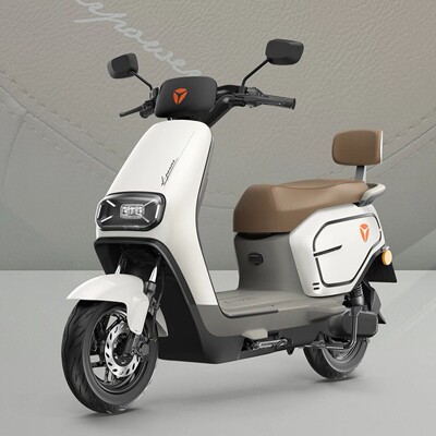 雅迪M3372V/1200W智能电动摩托