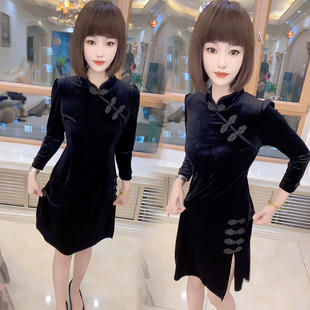 新中式丝绒旗袍裙女2024秋新款不对称盘扣复古修身显瘦流行连衣裙