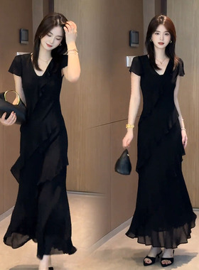 欧货连衣裙女2025夏新款气质V领女神范修身显瘦长款荷叶边蛋糕裙