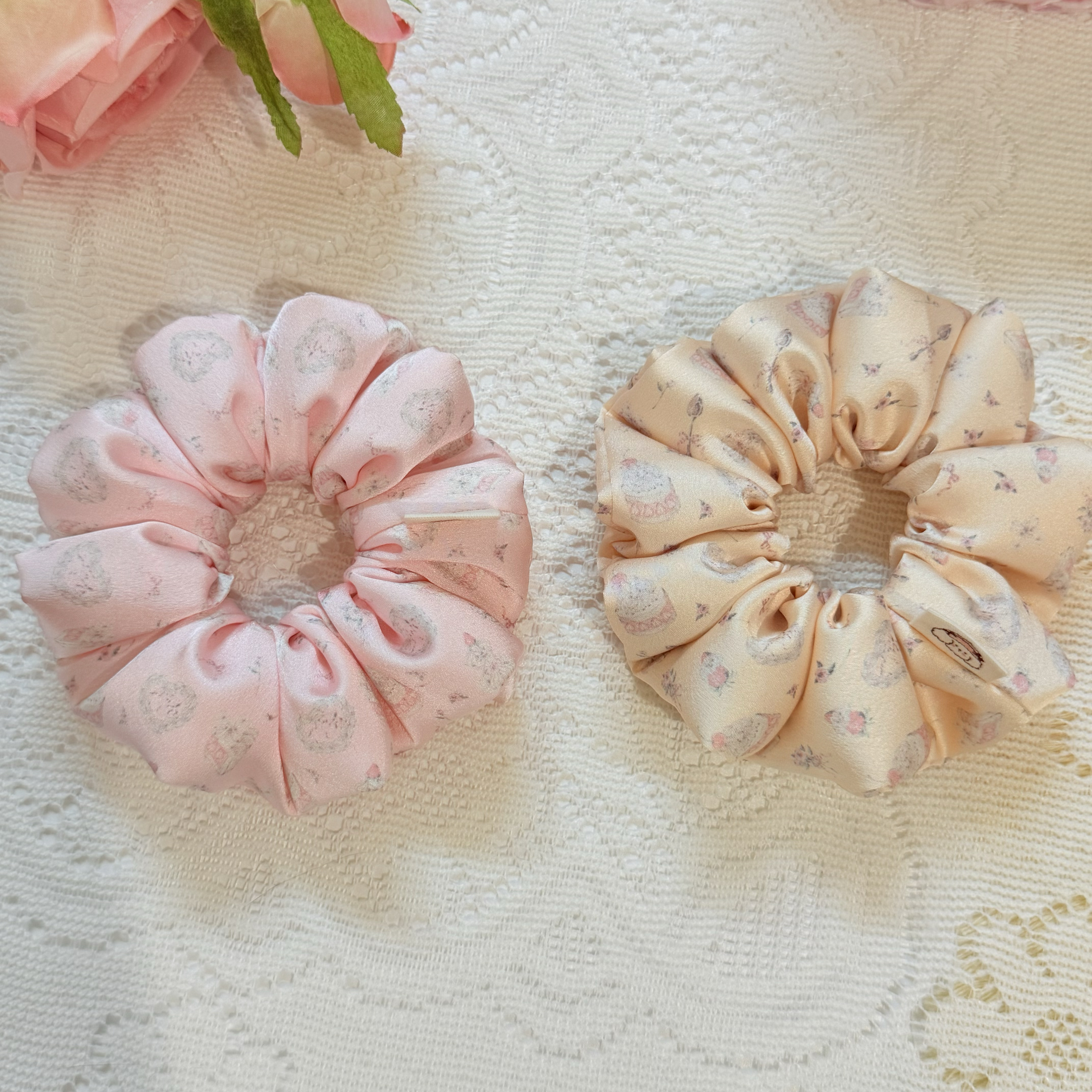 oohlala手作缎面枕头睡眠发圈蛋糕小狗大肠发圈柔软充棉