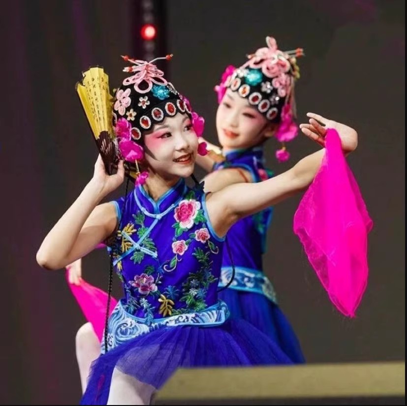 俏花旦儿童演出服戏曲舞蹈服小兰花奖我的新衣粉墨登场国韵春华女