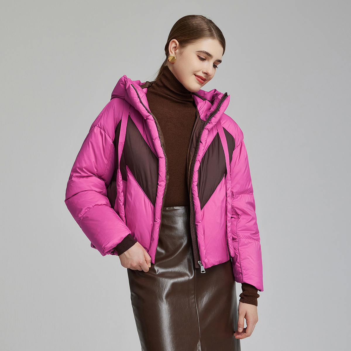 斯尔丽涤纶短拼接羽绒服