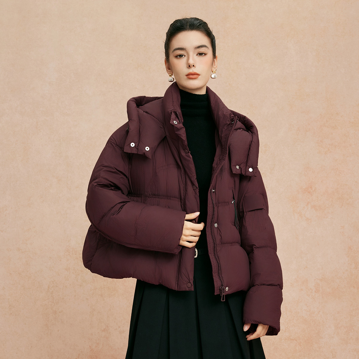 斯尔丽25新款冬季连帽短款休闲面包服宽松加厚保暖90绒时尚羽绒服