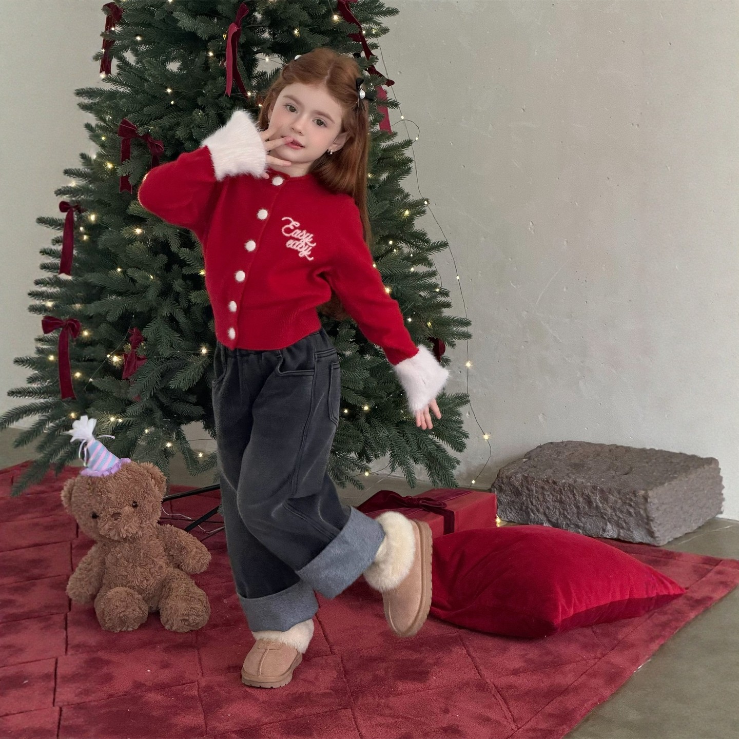 女童刺绣毛线开衫2026冬季新款加厚红色新年圣诞软糯撞色袖针织衫,童装/婴儿装/亲子装,套装,淘宝优惠券,粉丝福利购,淘宝优惠卷