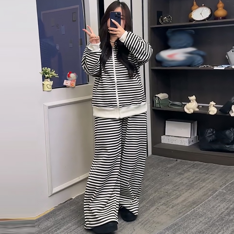 加绒条纹连帽卫衣阔腿裤休闲套装