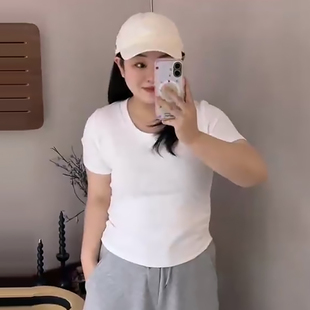 宽松简约净版短袖上衣休闲T恤衫胖mm2026夏季新款大码显瘦女装潮