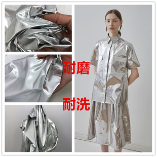 春亚纺烫银面料 羽绒服烫银 春夏季衬衫裙装 银色涂层薄棉布料