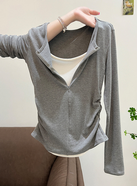 巨好看的早秋薄款穿搭灰色假两件褶皱收腰长袖T恤紧身显瘦上衣女