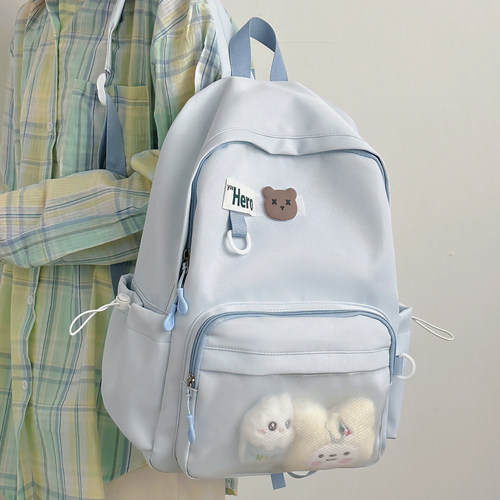 高质感双肩包学生书包