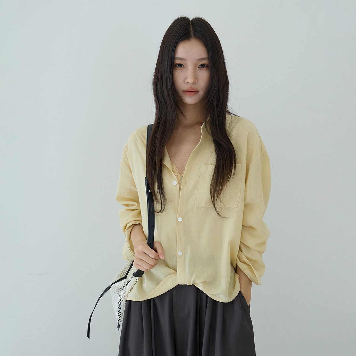 【欧凡】设计感假两件蕾丝长袖衬衫女装夏季防晒衣扭结上衣11186