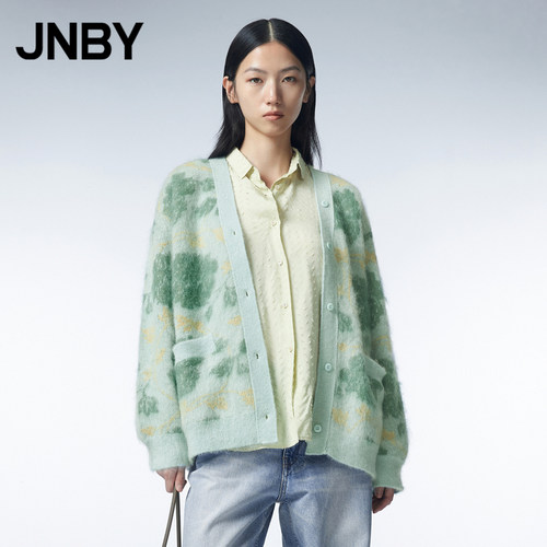 JNBY/江南布衣23秋毛针织衫
