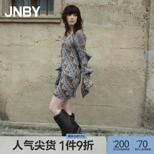 JNBY/江南布衣春秋针织连衣裙立体造型V领修身复古裙子5N8G14040