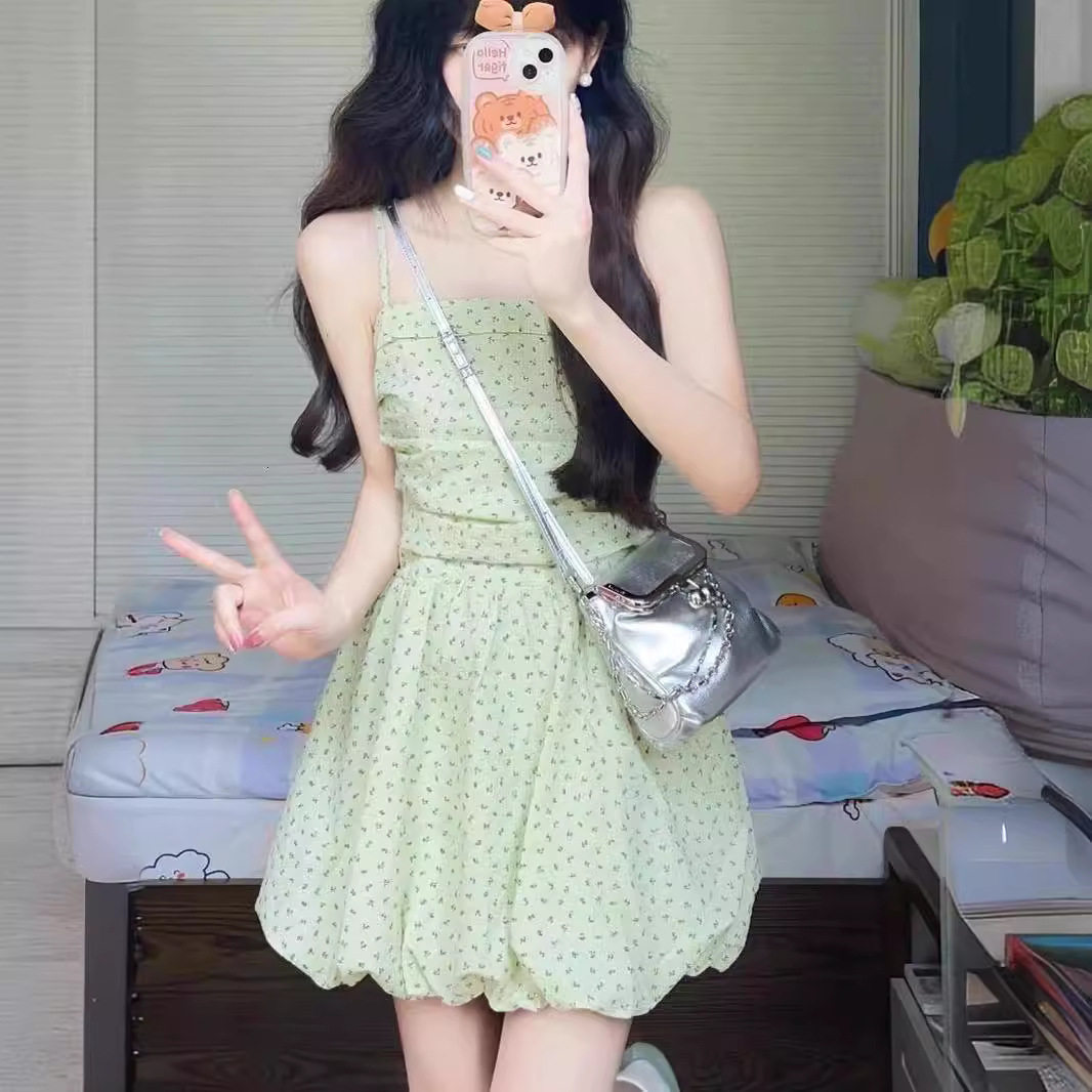法式绿色花苞连衣裙子女夏新款小连衣裙