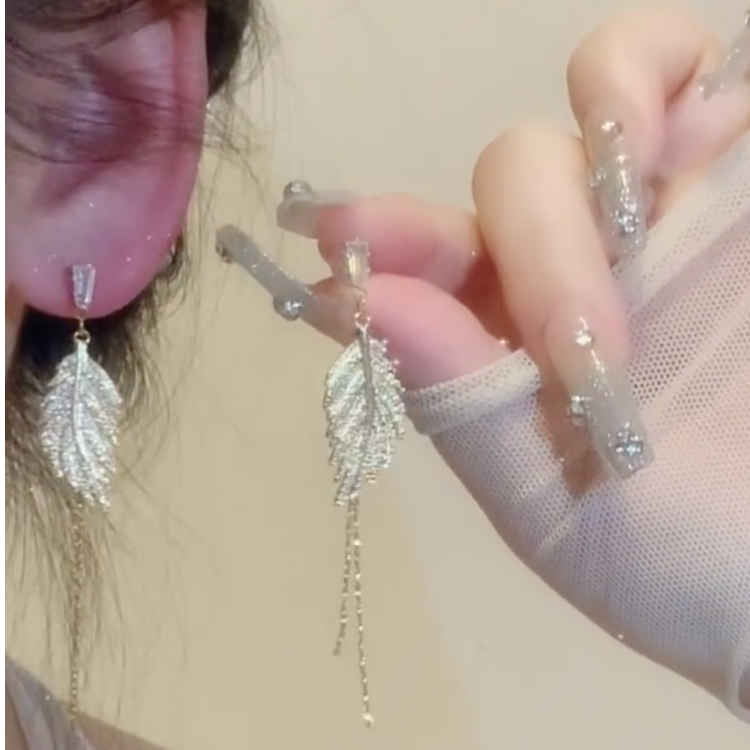 金枝玉叶流苏耳钉耳饰显脸小耳环女2025年新款轻奢高级感名媛耳坠