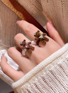 珍珠小熊植绒戒指女夸张小众设计秋冬装饰食指戒卡通可爱配饰指环