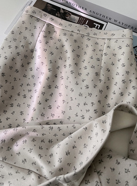 黑色碎花加绒半身裙女冬2025新款高腰a字裙子小个子气质长裙