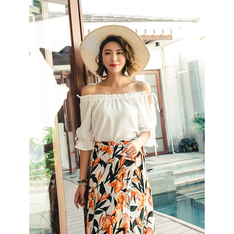 锁骨露肩三亚海边度假心机雪纺衫