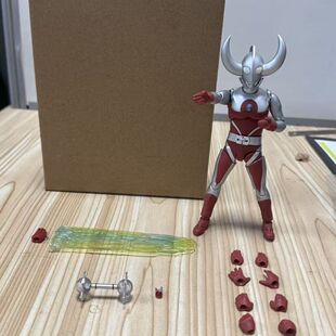 现货全新优质版 牛皮纸盒 奥特之父宇宙警备队大队长手办模型