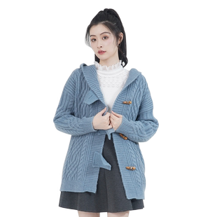 WEWE/唯唯冬季新品女装休闲学院风连帽时尚开衫个性牛角扣
