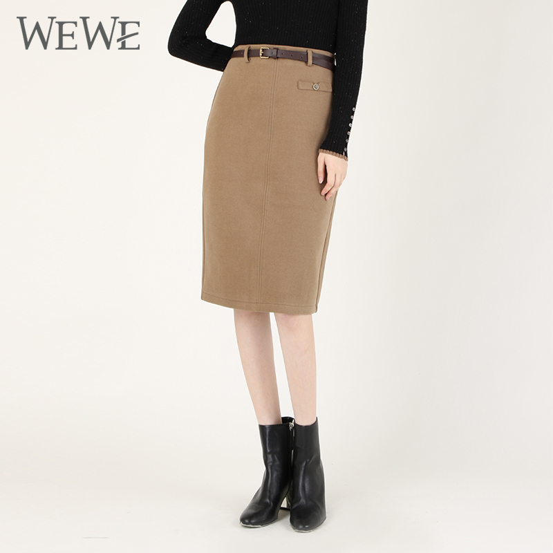 两侧口袋，双线装饰，直筒H版型