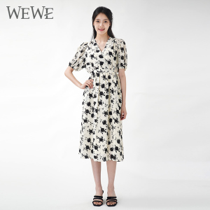 WEWE/唯唯夏季新品女装清新气质V领印花女士连衣裙时尚通勤