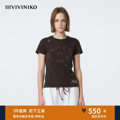 IIIVIVINIKO2026夏季新款休闲修身刺绣正肩T恤女M620517367C