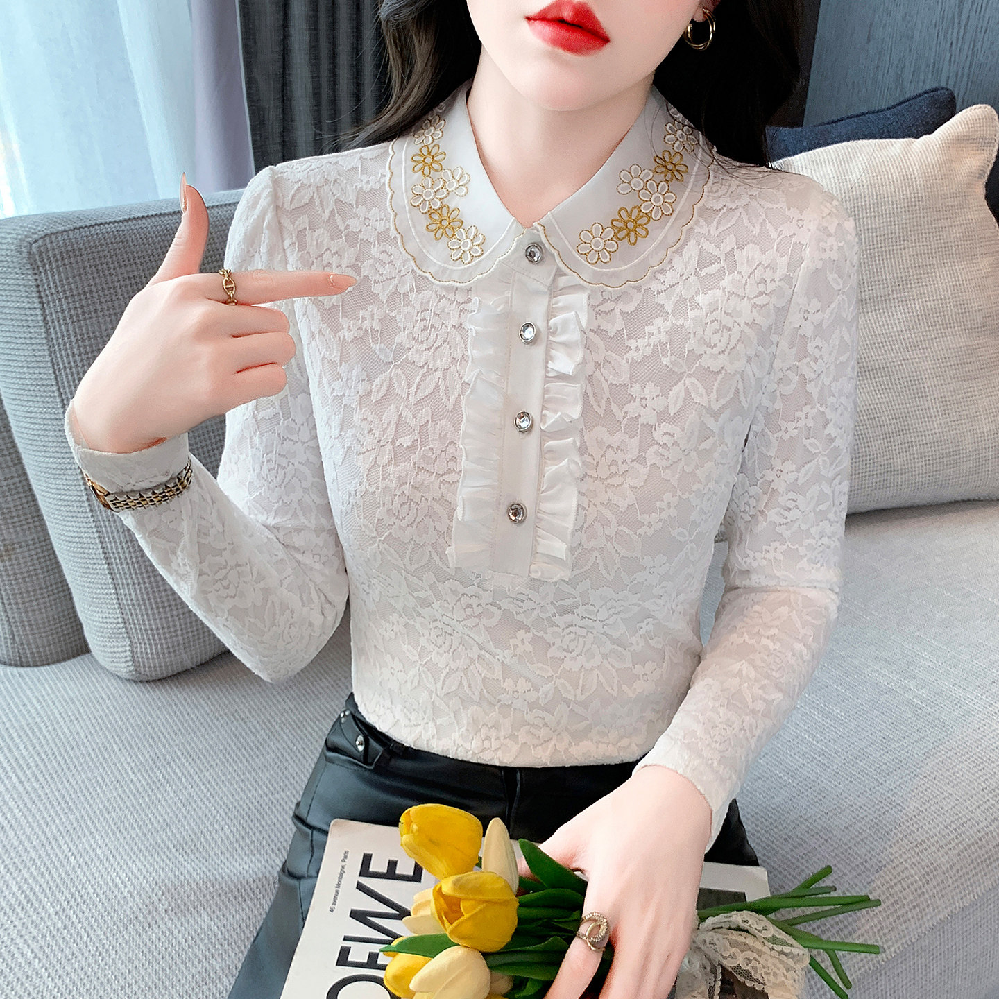 娃娃领蕾丝加绒加厚保暖打底衫女