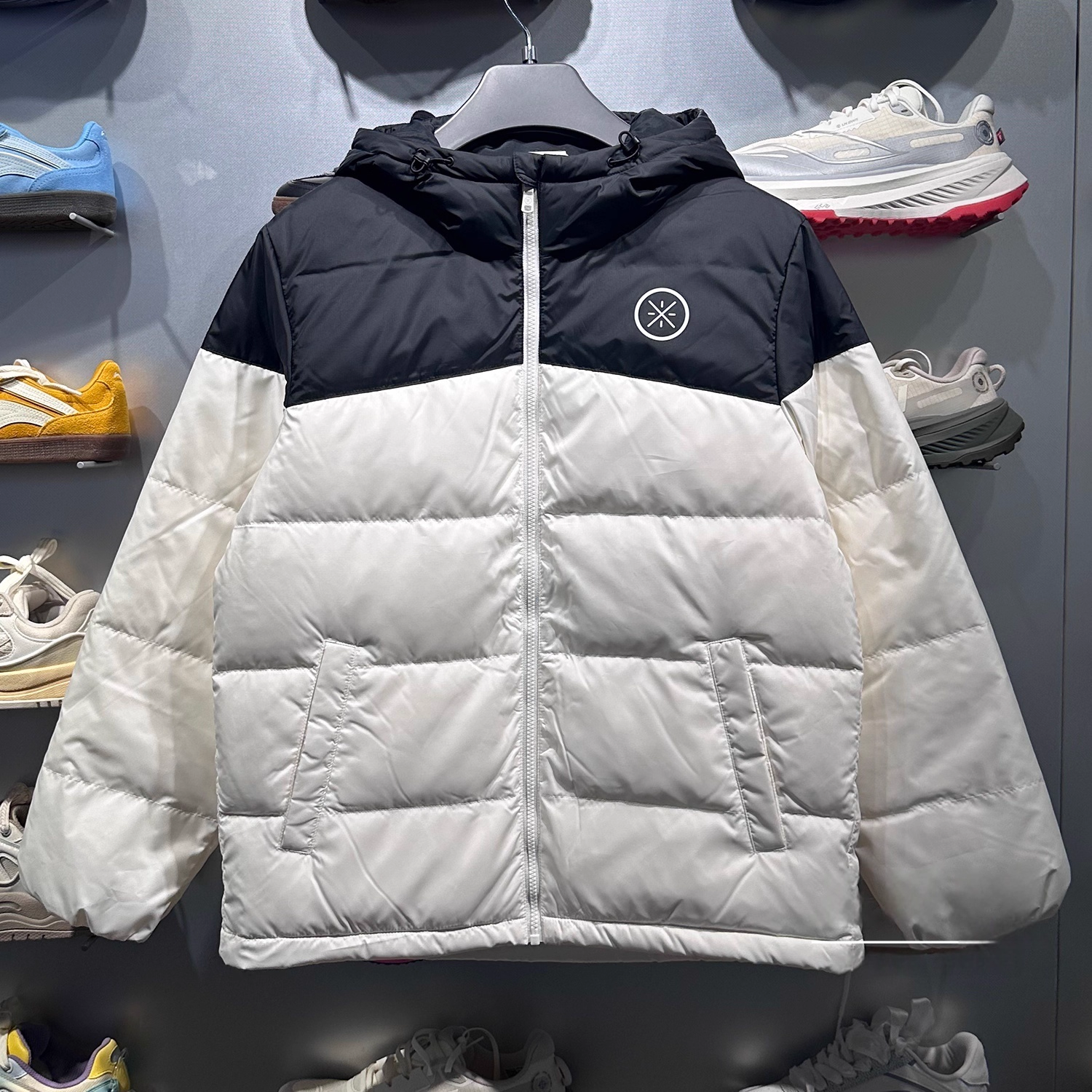 李宁羽绒服2025冬季新款韦德系列男子防泼水鹅绒短羽绒服AYMV065