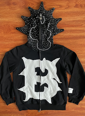 Glo Gang BLUTO CROWN BODY BAG 刺绣卡通烫钻拉链连帽卫衣