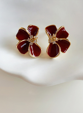 Doro朵兰の红色珐琅花朵轻奢高级感耳钉女2025年新款小众独特耳环