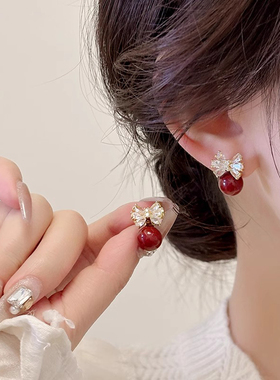 Doro朵兰の锆石蝴蝶结红色珍珠耳环女2025新款爆款高级感耳钉耳饰