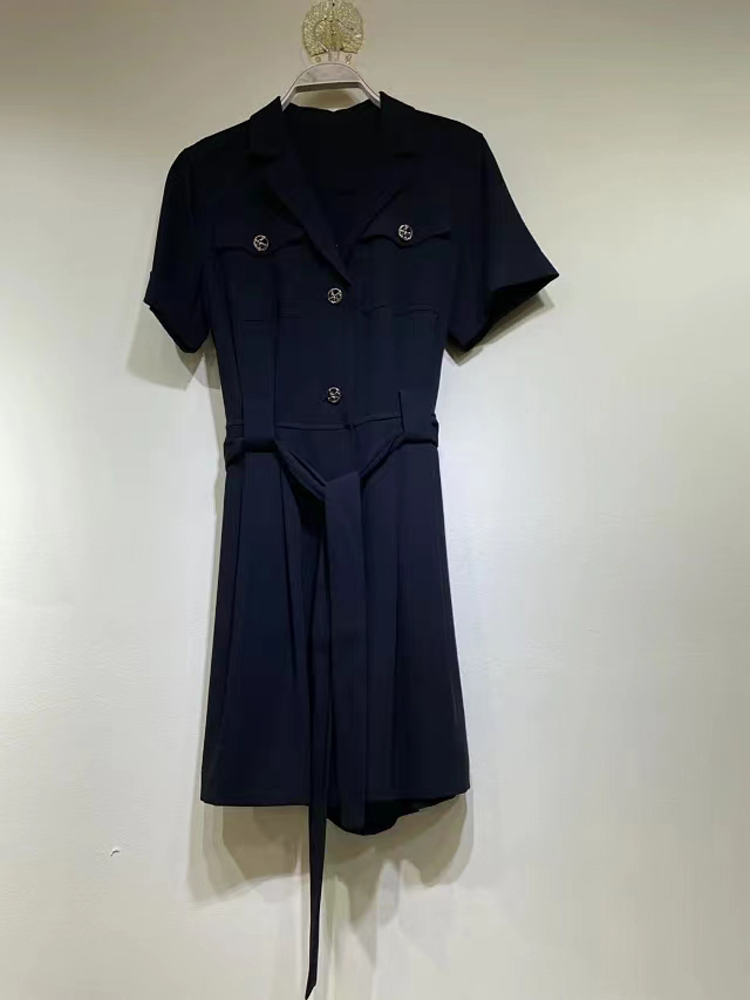 知性优雅 潇洒帅气美 显瘦显高挑 进口醋酸短裤 连身裤连体裤女夏