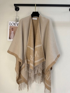 新款百搭大方巾披肩外搭女士空调房斗篷秋冬季羊绒毛保暖双面围巾