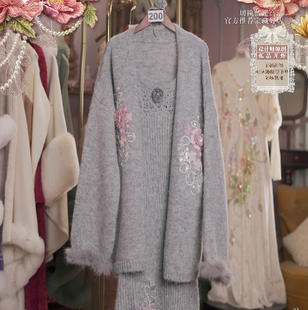 1227直播200彩蛋双旦福利新品 120 千金灰外套裙子两件套80