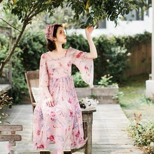 魔法大布娃娃2019新款 连衣裙 文艺复古田园花朵印花雪纺显瘦短袖