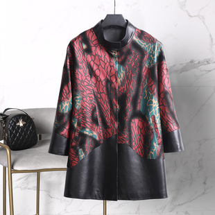 海宁真皮皮衣女中长款2022秋冬新款印花绵羊皮外套宽松妈妈装大码