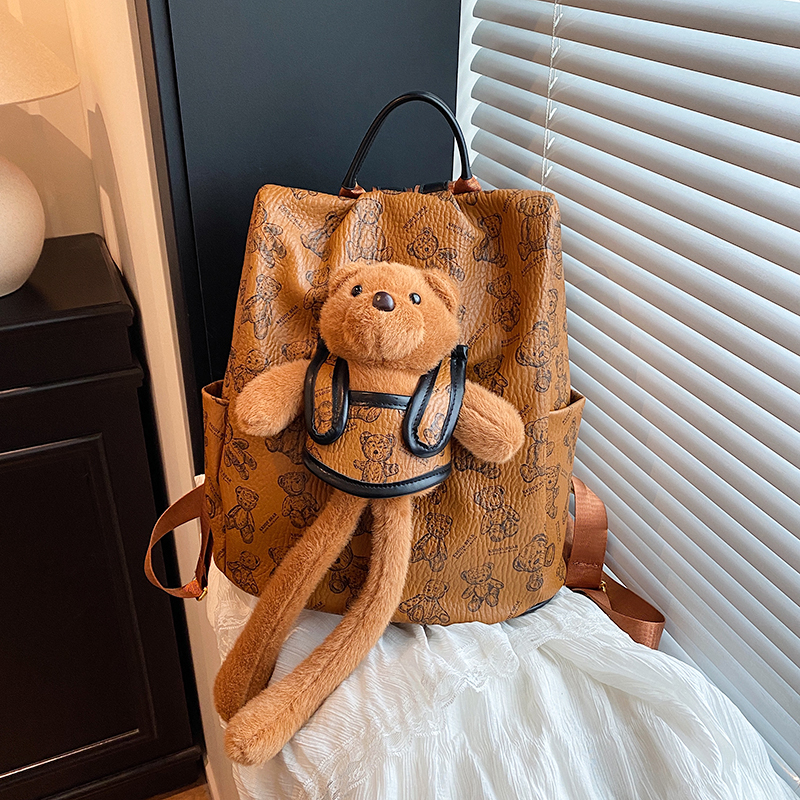 背包女2025新款卡通小熊时尚百搭女学生简约双肩包大容量旅行包女
