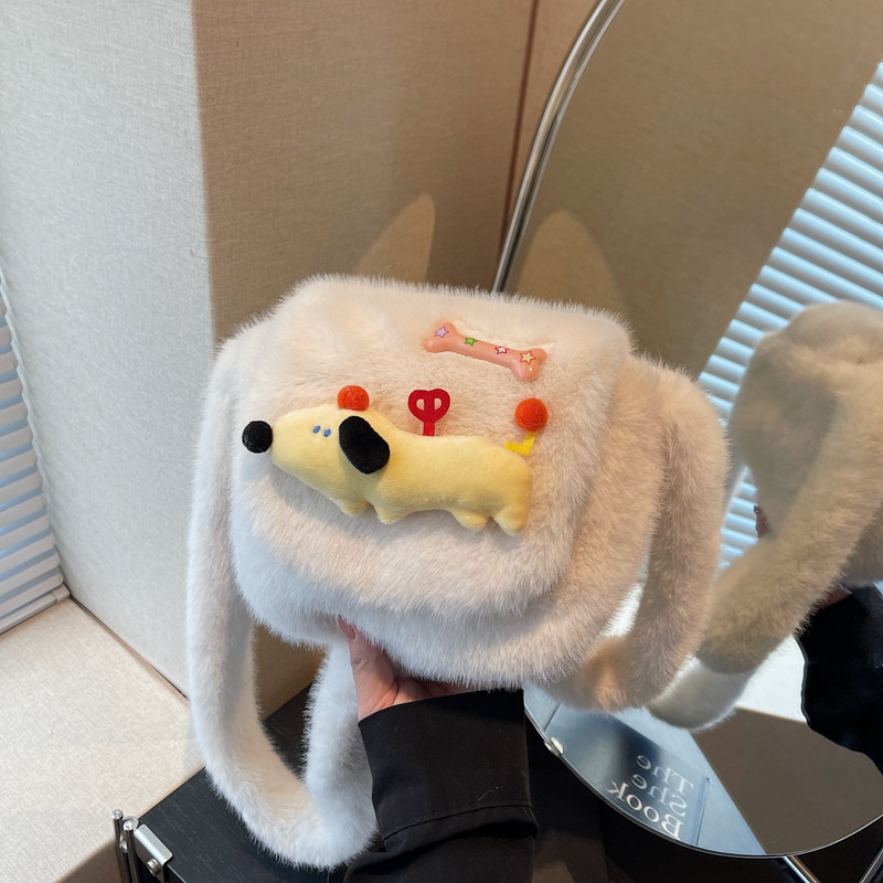 可爱卡通毛茸茸包包女2025新款大容量通勤刺绣斜挎包小众感毛毛包,箱包皮具/热销女包/男包,通用款女包,淘宝优惠券,粉丝福利购,淘宝优惠卷