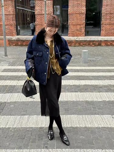 买手店同款设计师品牌CD重工钉珠水貂毛领拼接牛仔羽绒服
