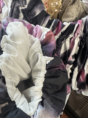 成都实体店夏季新品高定款印花荷叶边灯笼袖连衣裙