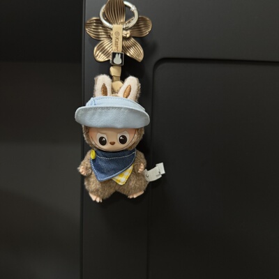 10cm4.0迷你labubu可爱娃衣挂件拉布布钥匙扣口水巾蝴蝶结帽子