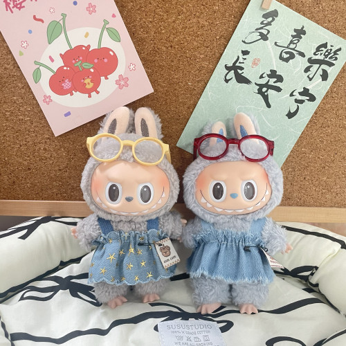 labubu可爱娃衣格子花朵牛仔背带裙包挂件拉布布钥匙扣雨衣豹纹