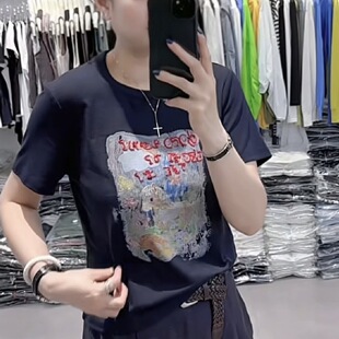 字母印花短袖T恤女2026夏季圆领短款显瘦上衣简约涂鸦女士体恤潮