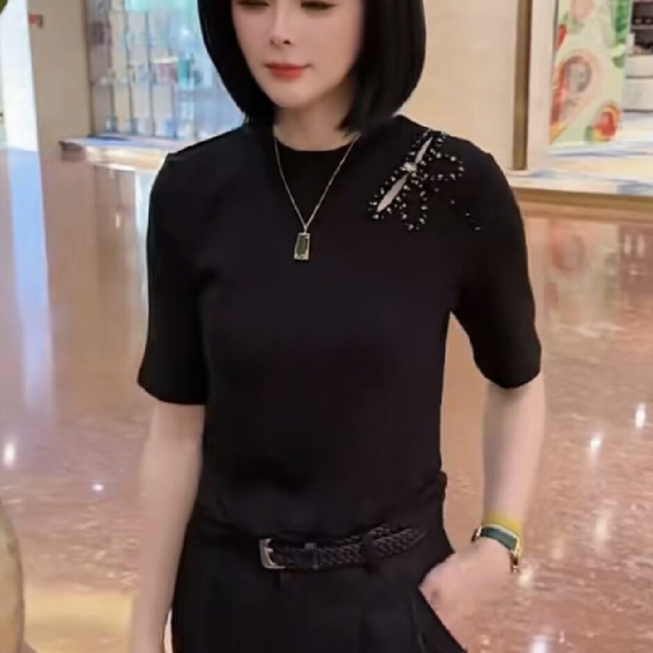 轻奢重工蜻蜓钉珠中袖T恤女2026早秋新款圆领修身显瘦设计感上衣