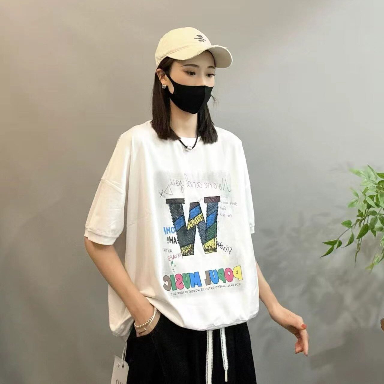 字母笑脸休闲风显瘦圆领套头卫衣