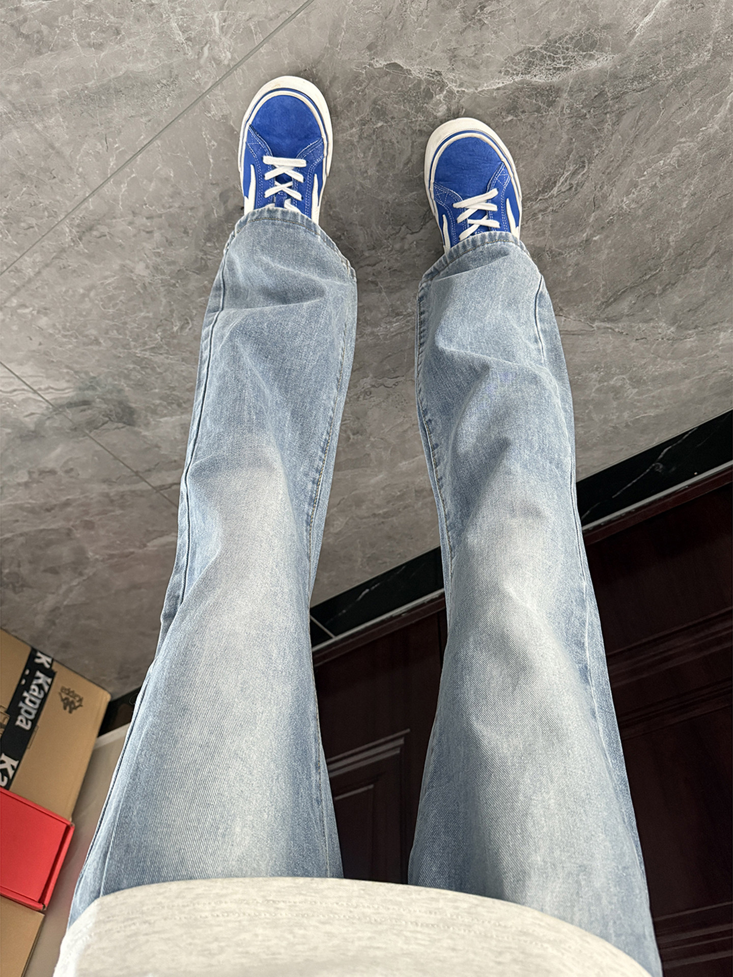 浅蓝色微喇牛仔裤男款夏季穿搭ootd显腿长裤子cleanfit弯刀直筒裤