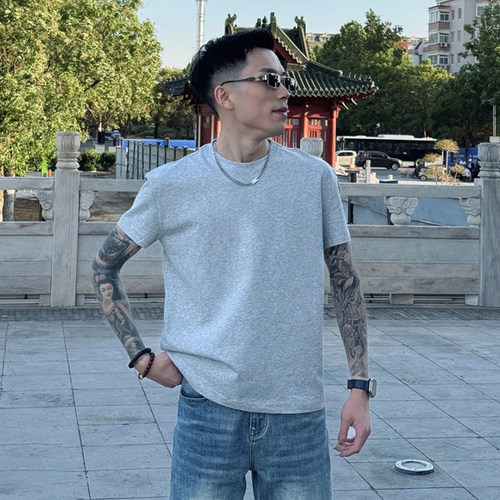 花灰色索罗娜修身短袖T恤