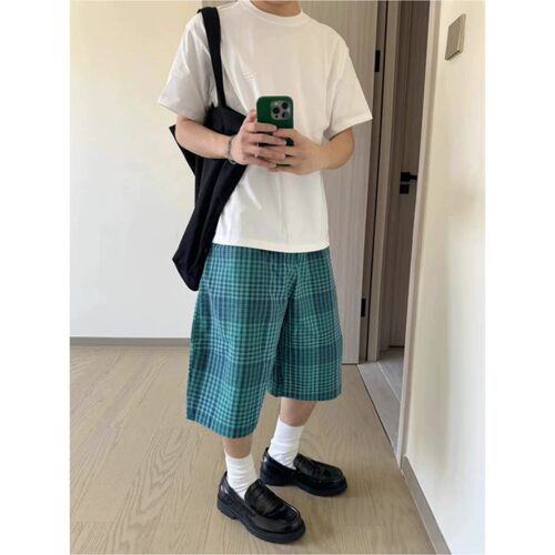 日系复古蓝格子宽松五分短裤男