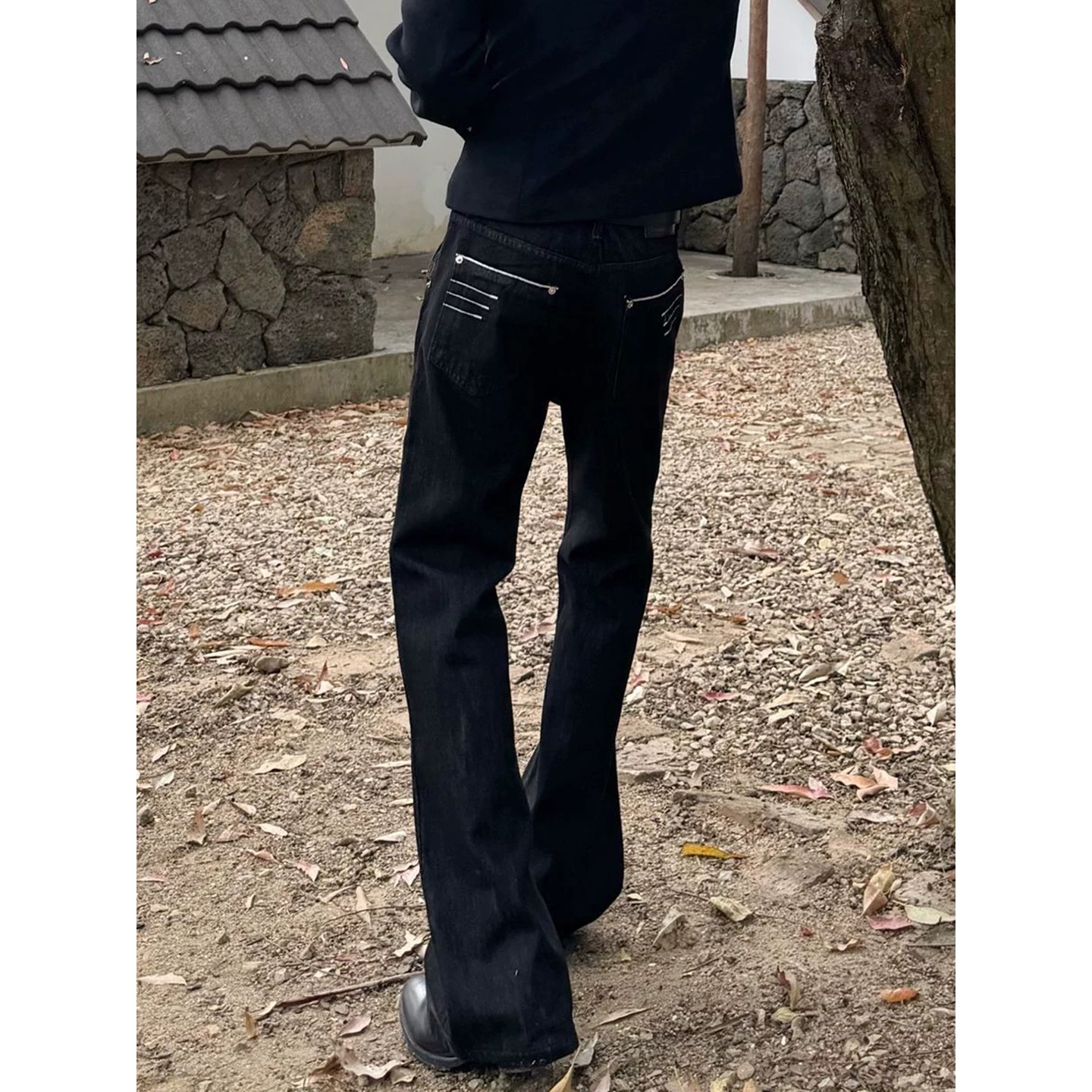 黑色四线刺绣原牛微喇拖地牛仔裤图片